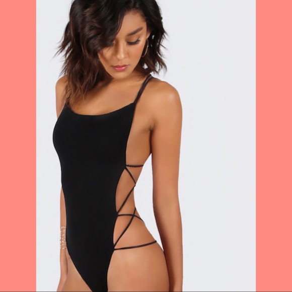 beyoungbewild Tops - LAST ONE Sexy strapless backless bodysuit